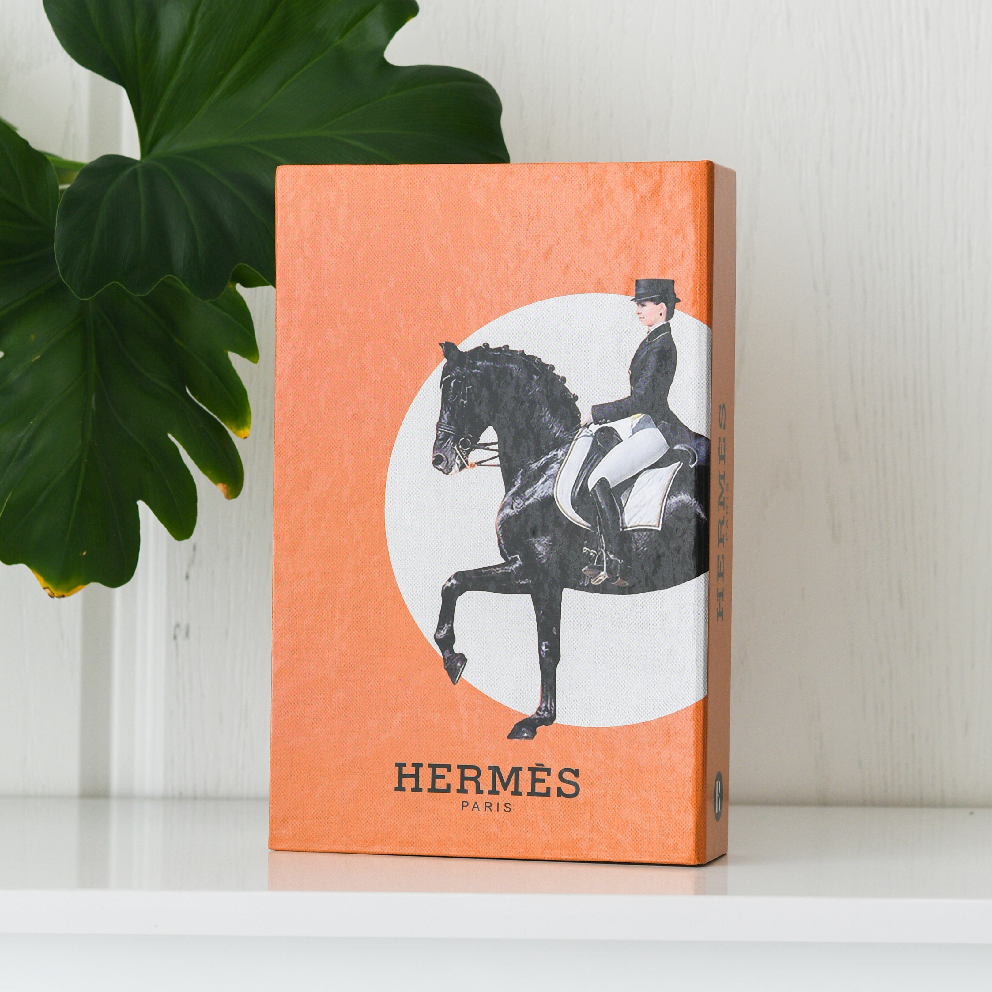 کتاب دکوراتیو Hermes